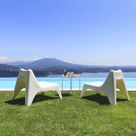 Magognino Sleeps 6 Pool Air Con Wifi * Stresa