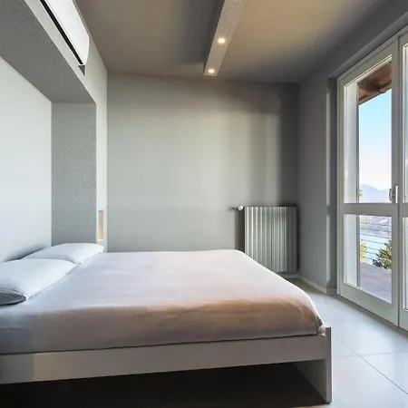Villa Magognino Sleeps 6 Pool Air Con Wifi
