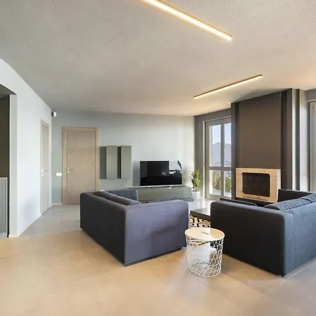 Villa Magognino Sleeps 6 Pool Air Con Wifi
