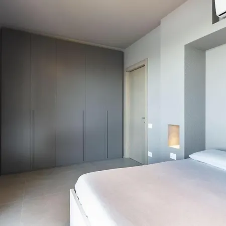 Magognino Sleeps 6 Pool Air Con Wifi *
